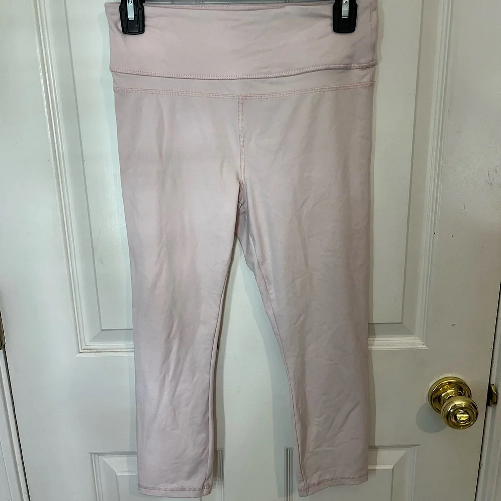 Forever 21 Cropped Pink Workout Leggings - Picture 1 of 4